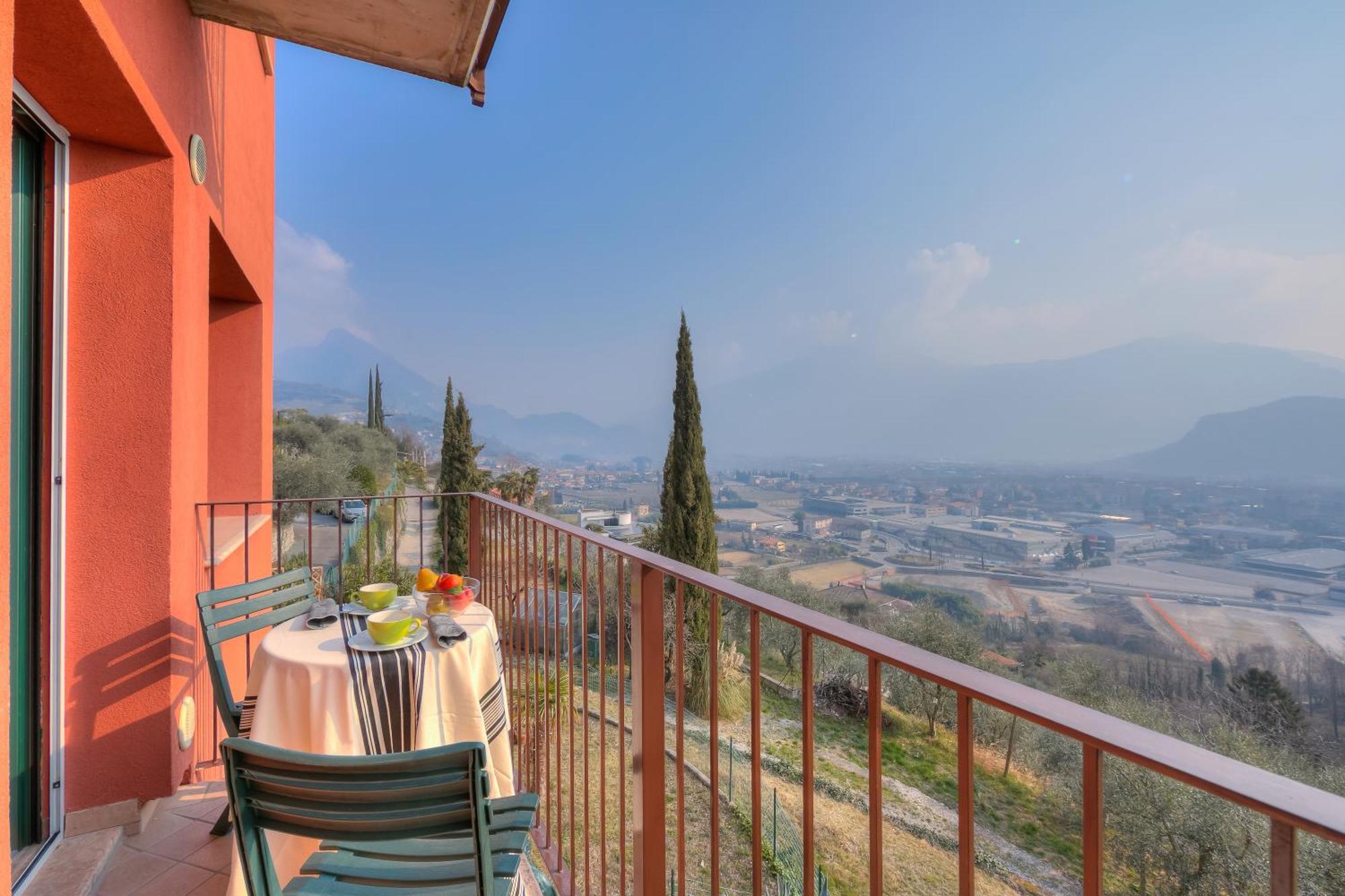 Lake View Dom-Us Apartment - Happy Rentals Ρίβα ντελ Γκάρντα Εξωτερικό φωτογραφία