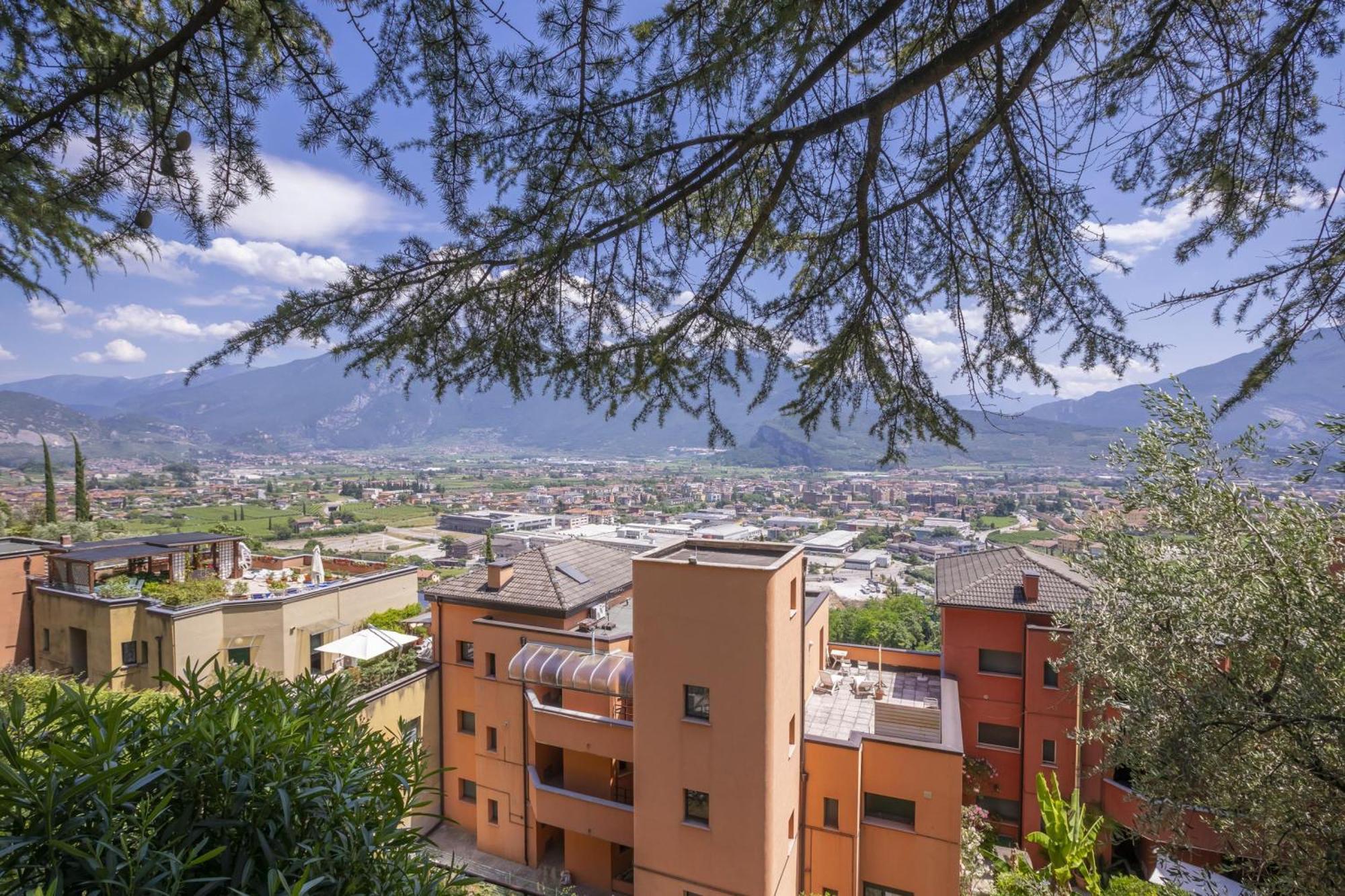 Lake View Dom-Us Apartment - Happy Rentals Ρίβα ντελ Γκάρντα Εξωτερικό φωτογραφία