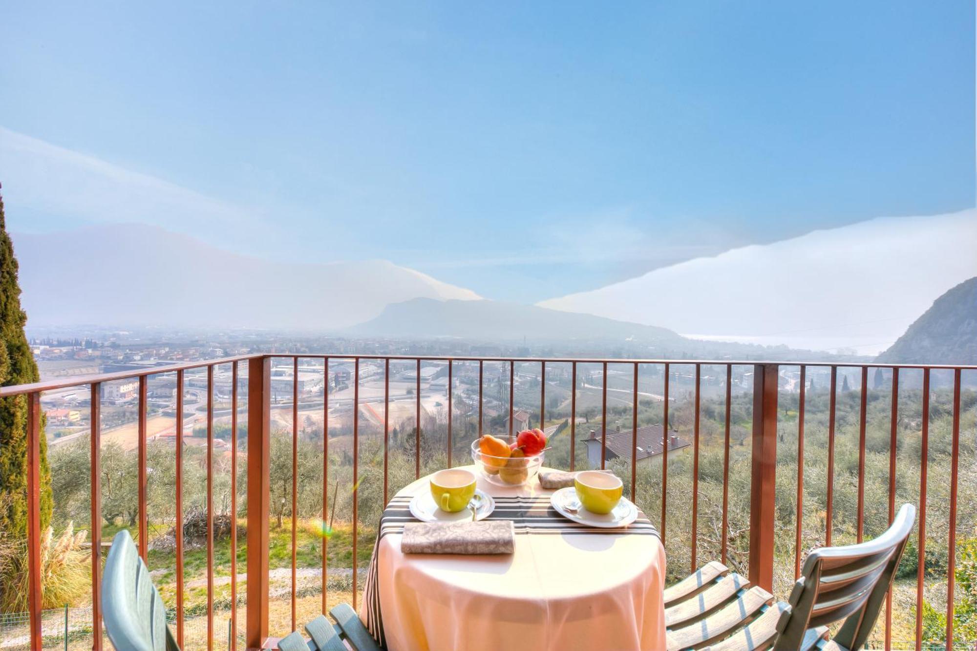 Lake View Dom-Us Apartment - Happy Rentals Ρίβα ντελ Γκάρντα Εξωτερικό φωτογραφία
